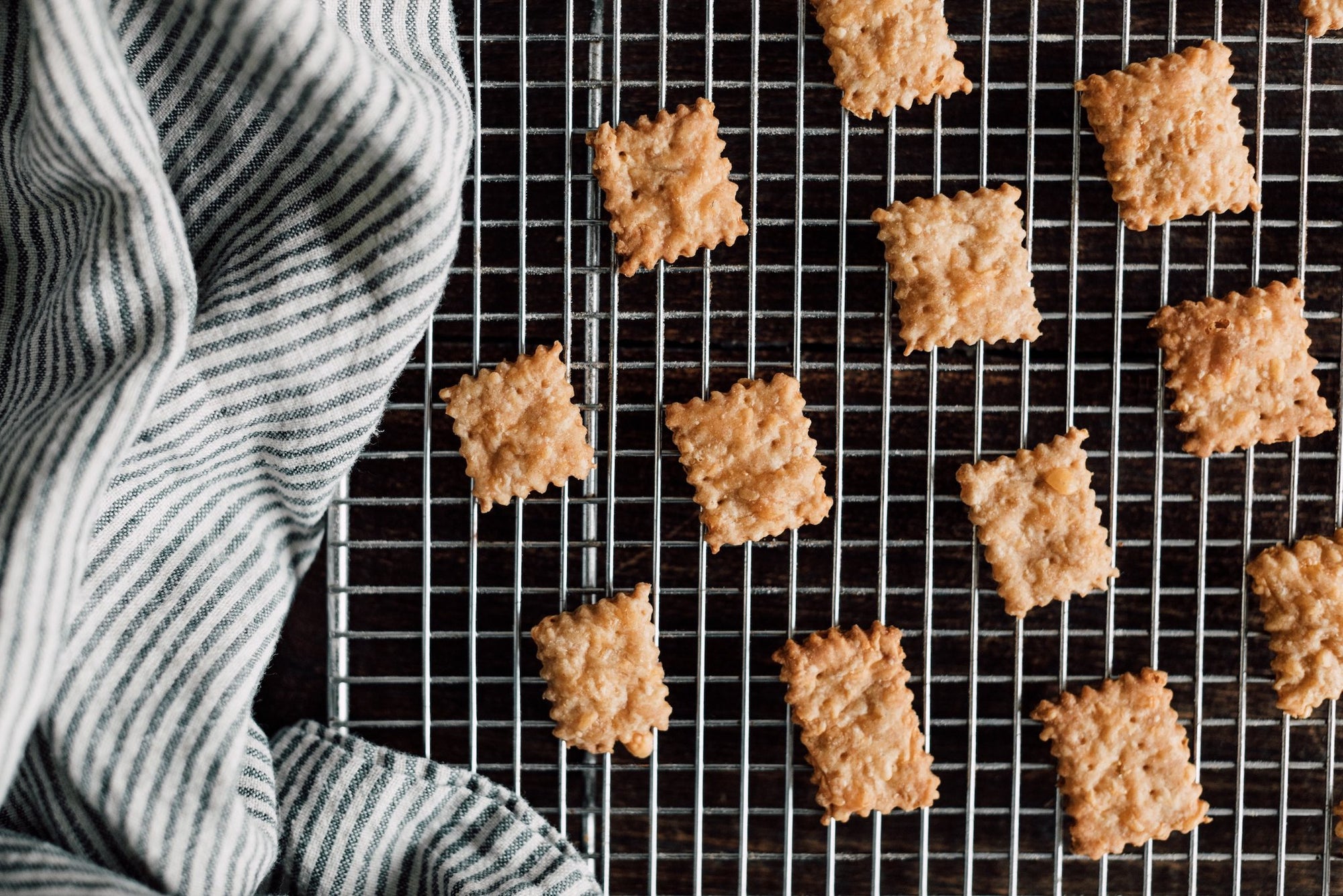 Whole Grain Cheesy Crackers